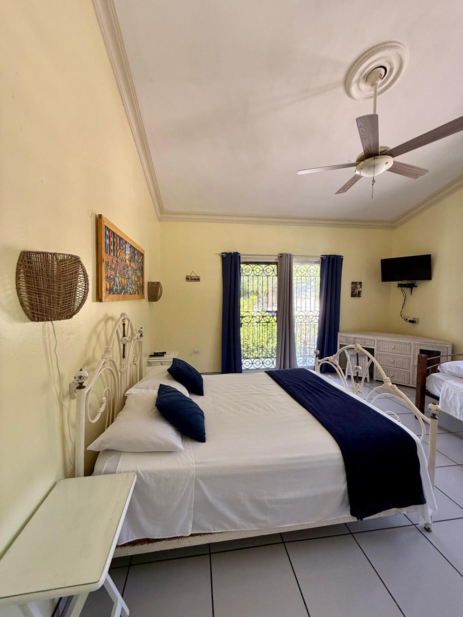 Hotel Al Mare Barahona Buitenkant foto